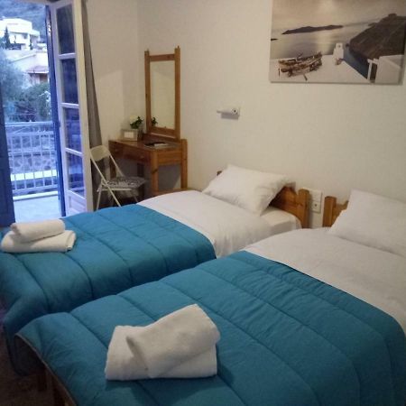 Panos Studios Poros Town Extérieur photo